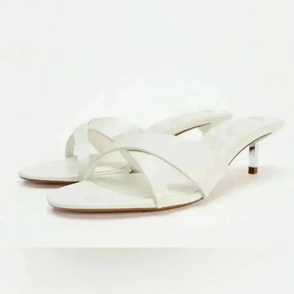 🔥🔥Zara cross strap  heeled sandals - Picture 3 of 5